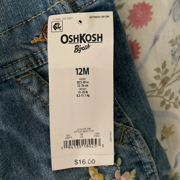 Oshkosh B’gosh baby girl medium wash denim overalls/romper shorts 18 months NEW - Picture 8 of 8